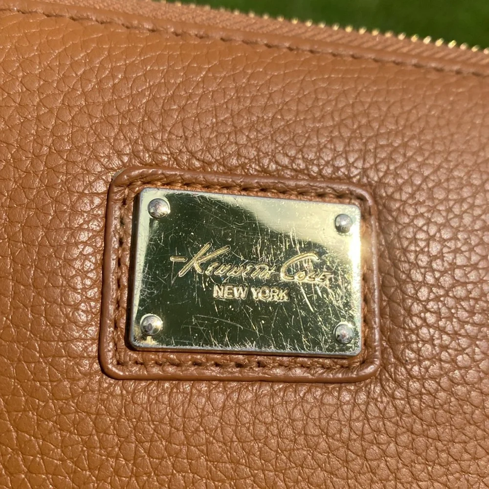 Kenneth Cole New York beige zip around accordion  wallet - Picture 13 of 13